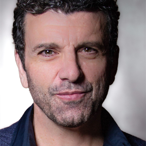 Headshot of Bradley Dean